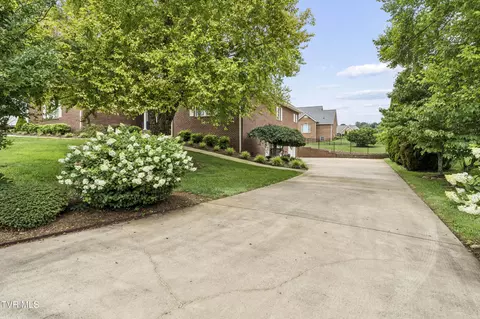Exterior - 13 E Ridgefield Court Greeneville Tn 37745, Greeneville, TN 37745 photo 7 of 13