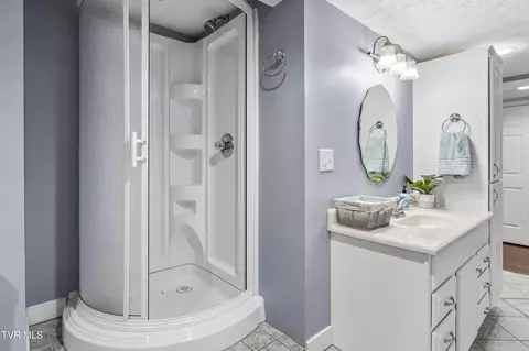 Bath - 13 E Ridgefield Court Greeneville Tn 37745, Greeneville, TN 37745 photo 7 of 7
