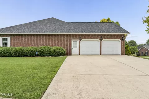 Exterior - 13 E Ridgefield Court Greeneville Tn 37745, Greeneville, TN 37745 photo 5 of 13