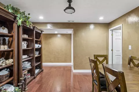 Entry Way - 13 E Ridgefield Court Greeneville Tn 37745, Greeneville, TN 37745 photo 4 of 4