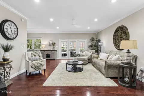Living - 13 E Ridgefield Court Greeneville Tn 37745, Greeneville, TN 37745 photo 2 of 2