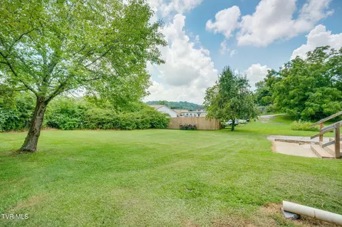 404 Cherry Greeneville Tn 37745, Greeneville, TN 37745 photo 25