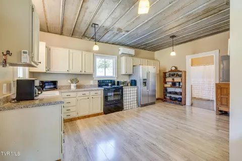Kitchen - 195 Opie Arnold Road Limestone Tn 37681, Limestone, TN 37681 photo 1 of 2