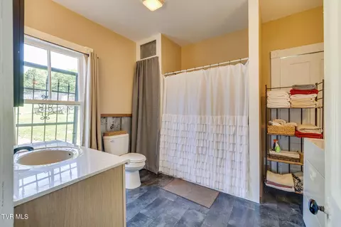Bath - 195 Opie Arnold Road Limestone Tn 37681, Limestone, TN 37681 photo 1 of 1