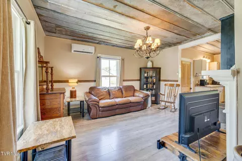 Living - 195 Opie Arnold Road Limestone Tn 37681, Limestone, TN 37681 photo 1 of 2