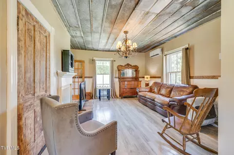Living - 195 Opie Arnold Road Limestone Tn 37681, Limestone, TN 37681 photo 2 of 2
