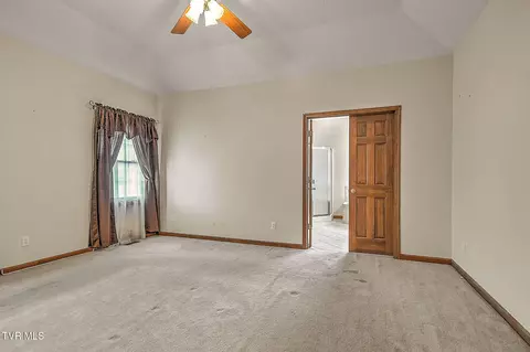 Bedroom - 171 Rosecliff Drive Fall Branch Tn 37656, Fall Branch, TN 37656 photo 8 of 10