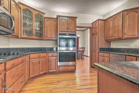 Kitchen - 171 Rosecliff Drive Fall Branch Tn 37656, Fall Branch, TN 37656 photo 2 of 4