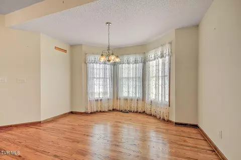 Dining - 171 Rosecliff Drive Fall Branch Tn 37656, Fall Branch, TN 37656 photo 5 of 5