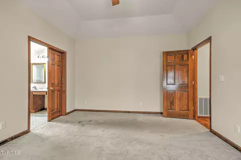 Bedroom - 171 Rosecliff Drive Fall Branch Tn 37656, Fall Branch, TN 37656 photo 10 of 10