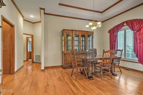 Dining - 171 Rosecliff Drive Fall Branch Tn 37656, Fall Branch, TN 37656 photo 2 of 5