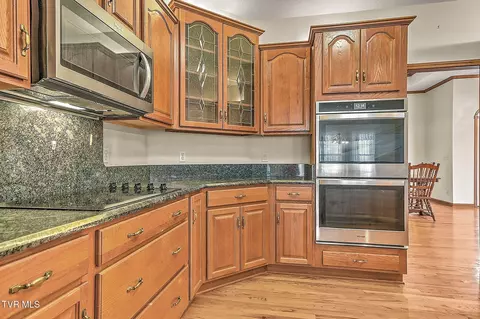 Kitchen - 171 Rosecliff Drive Fall Branch Tn 37656, Fall Branch, TN 37656 photo 3 of 4