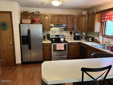 Kitchen - 174 Saul Drive Bristol Va 24201, Bristol, VA 24201 photo 2 of 2