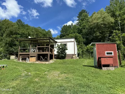 8777 Roan Creek Road Butler Tn 37640, Butler, TN 37640