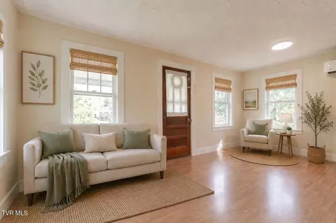 429 Tollett Street Hampton Tn 37658, Hampton, TN 37658 photo 7