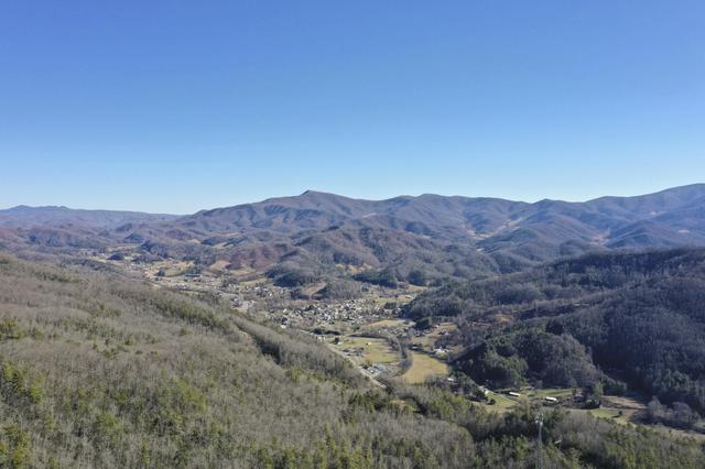 156 Rock Quarry Road Roan Mountain Tn 37687, Roan Mountain, TN 37687