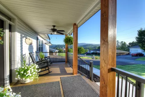 Exterior - 137 Kerns Street Erwin Tn 37650, Erwin, TN 37650 photo 5 of 20