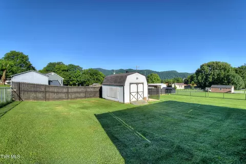 Exterior - 137 Kerns Street Erwin Tn 37650, Erwin, TN 37650 photo 17 of 20