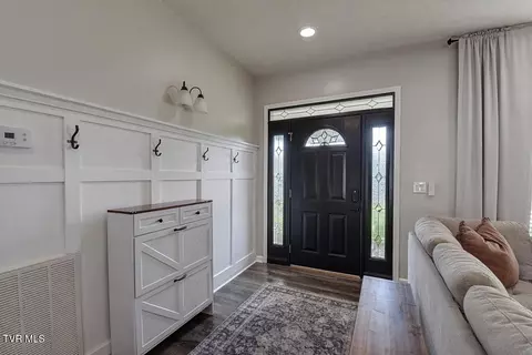 Entry Way - 137 Kerns Street Erwin Tn 37650, Erwin, TN 37650 photo 1 of 4