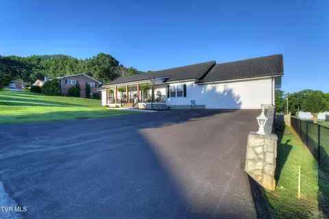 Exterior - 137 Kerns Street Erwin Tn 37650, Erwin, TN 37650 photo 2 of 20