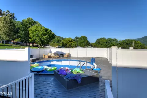 Exterior - 137 Kerns Street Erwin Tn 37650, Erwin, TN 37650 photo 11 of 20