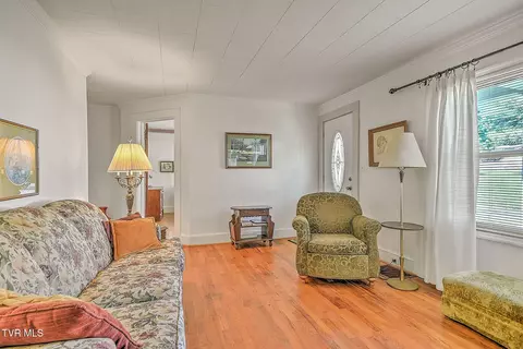 Living - 851 Adkins Lane Erwin Tn 37650, Erwin, TN 37650 photo 1 of 5