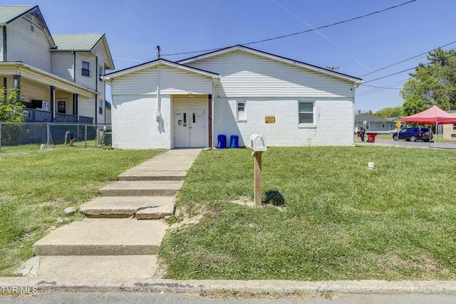 300 W Chilhowie Avenue Johnson City Tn 37601, Johnson City, TN 37601