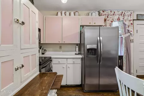 Kitchen - 201 E 9th Avenue Johnson City Tn 37601, Johnson City, TN 37601 photo 1 of 4