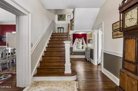 Entry Way - 201 E 9th Avenue Johnson City Tn 37601, Johnson City, TN 37601 photo 6 of 12