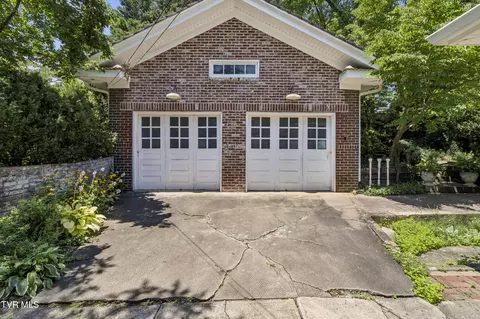 Exterior - 201 E 9th Avenue Johnson City Tn 37601, Johnson City, TN 37601 photo 34 of 41