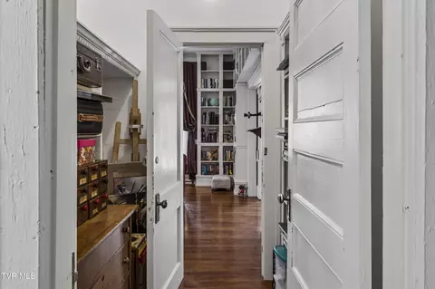 Entry Way - 201 E 9th Avenue Johnson City Tn 37601, Johnson City, TN 37601 photo 3 of 12