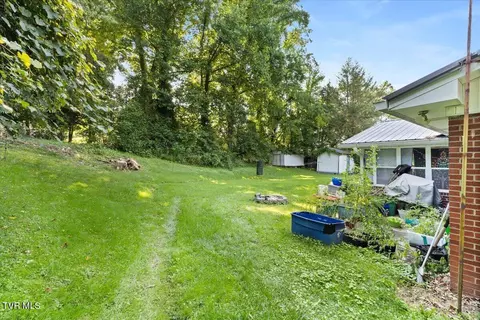 Exterior - 207 Sycamore Street Erwin Tn 37650, Erwin, TN 37650 photo 8 of 9