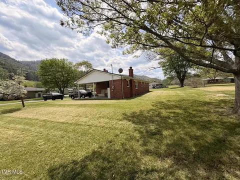202 Bowman Road Erwin Tn 37650, Erwin, TN 37650 photo 5