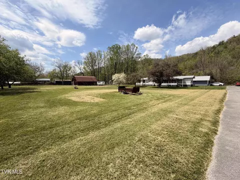 202 Bowman Road Erwin Tn 37650, Erwin, TN 37650 photo 4