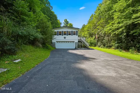 Exterior - 10115 Bear Fork Road Pound Va 24279, Pound, VA 24279 photo 2 of 10