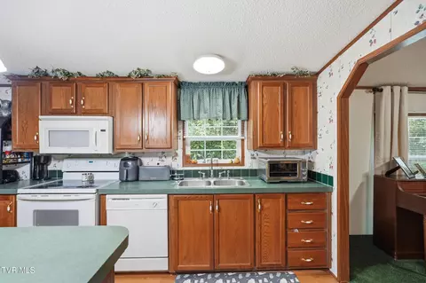 Kitchen - 10115 Bear Fork Road Pound Va 24279, Pound, VA 24279 photo 3 of 3