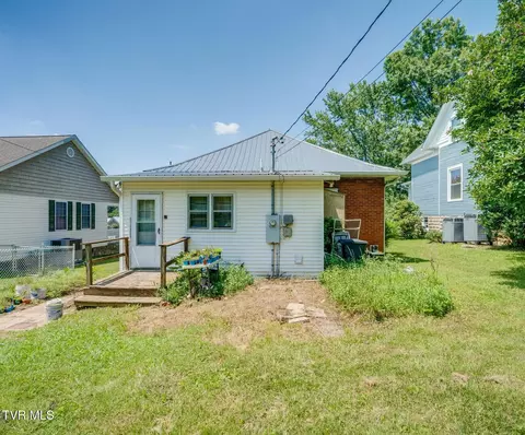 Exterior - 313 W Pine Street Johnson City Tn 37604, Johnson City, TN 37604 photo 5 of 9