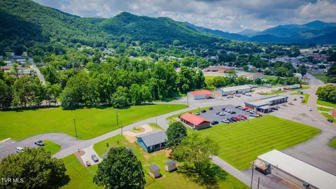 View/Area - 889 S Mohawk Drive Erwin Tn 37650, Erwin, TN 37650 photo 3 of 4