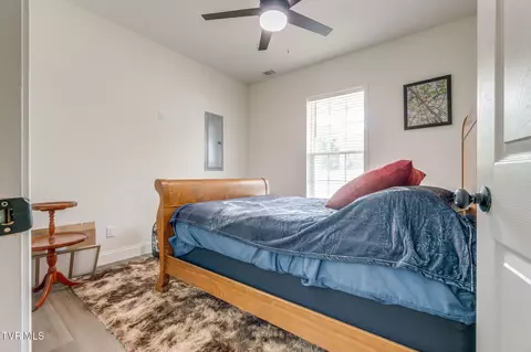Bedroom - 889 S Mohawk Drive Erwin Tn 37650, Erwin, TN 37650 photo 4 of 6