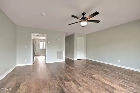 Living - 1111 Timbers East Greeneville Tn 37745, Greeneville, TN 37745 photo 1 of 5