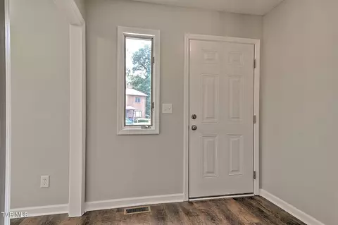 Entry Way - 1111 Timbers East Greeneville Tn 37745, Greeneville, TN 37745 photo 1 of 4