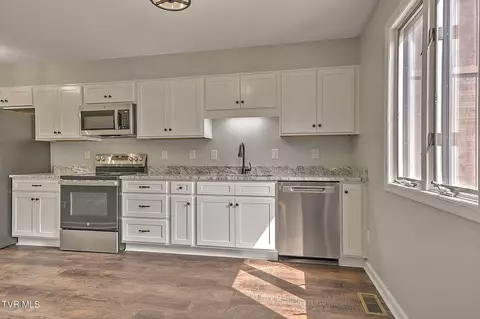 Kitchen - 1111 Timbers East Greeneville Tn 37745, Greeneville, TN 37745 photo 1 of 3