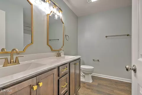Bath - 1111 Timbers East Greeneville Tn 37745, Greeneville, TN 37745 photo 2 of 3