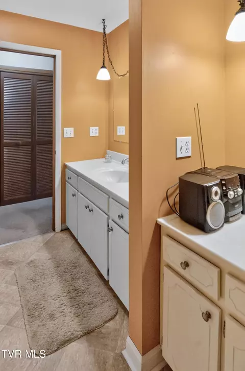 Bath - 146 Deseree Broyles Road Chuckey Tn 37641, Chuckey, TN 37641 photo 11 of 12