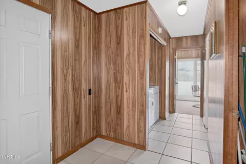 Entry Way - 146 Deseree Broyles Road Chuckey Tn 37641, Chuckey, TN 37641 photo 2 of 4
