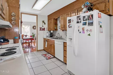 Kitchen - 146 Deseree Broyles Road Chuckey Tn 37641, Chuckey, TN 37641 photo 3 of 4