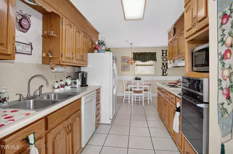 Kitchen - 146 Deseree Broyles Road Chuckey Tn 37641, Chuckey, TN 37641 photo 4 of 4