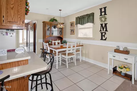 Dining - 146 Deseree Broyles Road Chuckey Tn 37641, Chuckey, TN 37641 photo 5 of 8