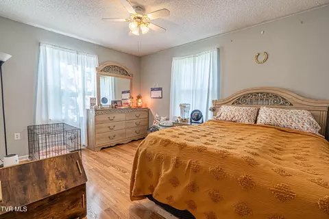 Bedroom - 26424 Beech Circle Abingdon Va 24211, Abingdon, VA 24211 photo 4 of 8