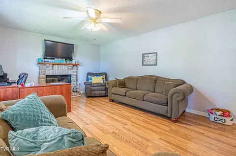 Living - 26424 Beech Circle Abingdon Va 24211, Abingdon, VA 24211 photo 1 of 1